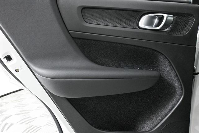 new 2025 Volvo XC40 car, priced at $43,485
