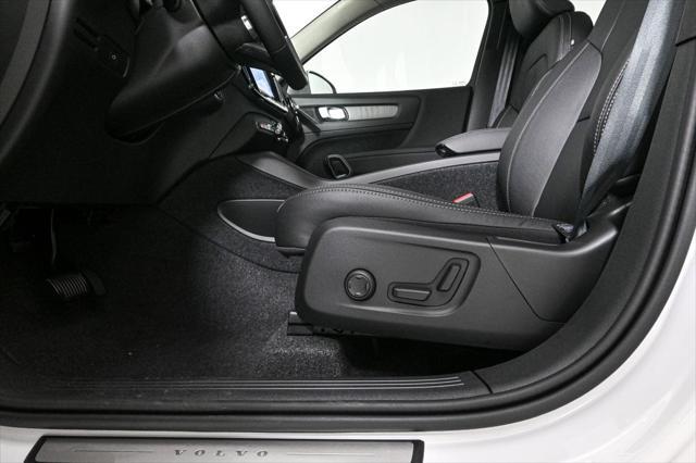 new 2025 Volvo XC40 car, priced at $43,485