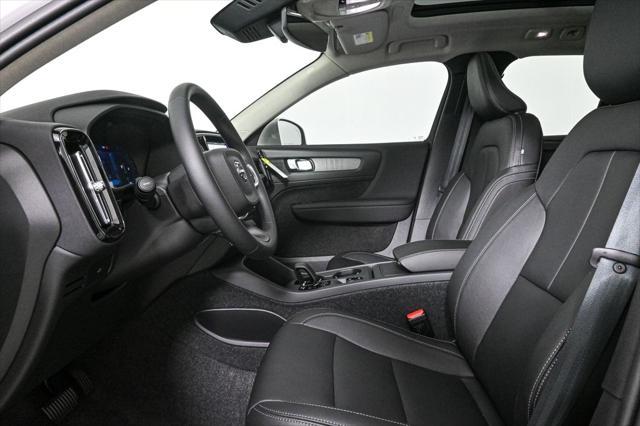 new 2025 Volvo XC40 car, priced at $43,485