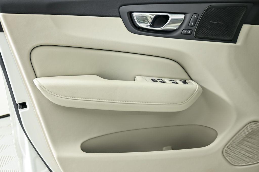 used 2023 Volvo XC60 car, priced at $38,885