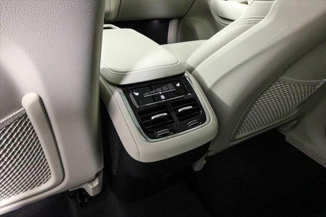 new 2025 Volvo XC90 car, priced at $77,345