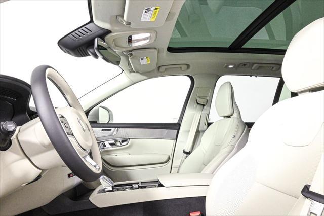 new 2025 Volvo XC90 car, priced at $77,345