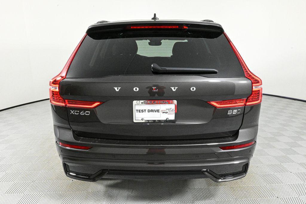 new 2025 Volvo XC60 car, priced at $43,906