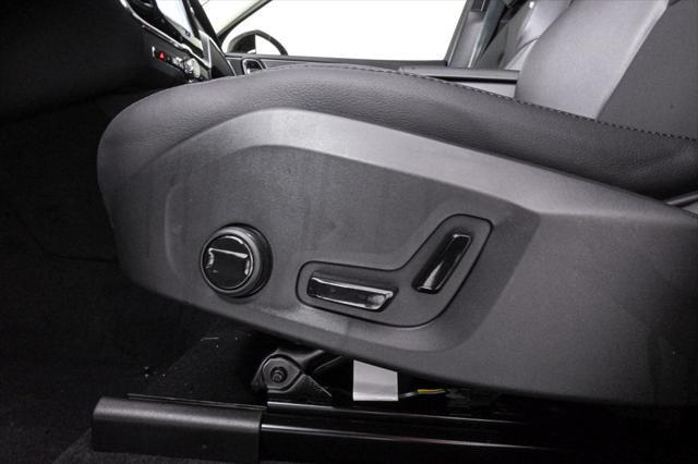 new 2025 Volvo XC60 car, priced at $49,895