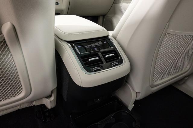 new 2026 Volvo XC90 car, priced at $75,655