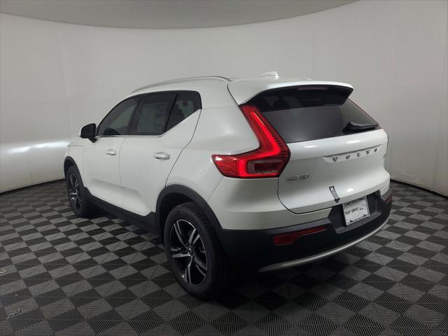 new 2025 Volvo XC40 car, priced at $43,000