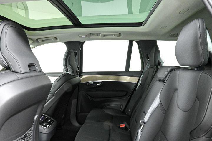 new 2025 Volvo XC90 car, priced at $65,555