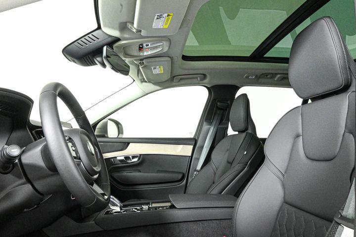 new 2025 Volvo XC90 car, priced at $65,555