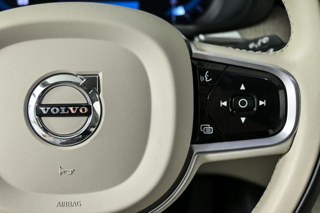 used 2022 Volvo XC60 car, priced at $38,011