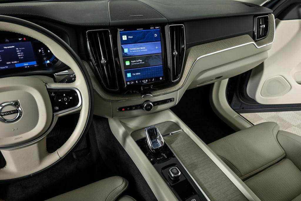 used 2022 Volvo XC60 car, priced at $38,011