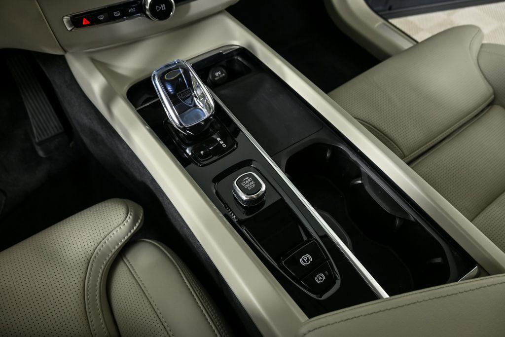 used 2022 Volvo XC60 car, priced at $38,011