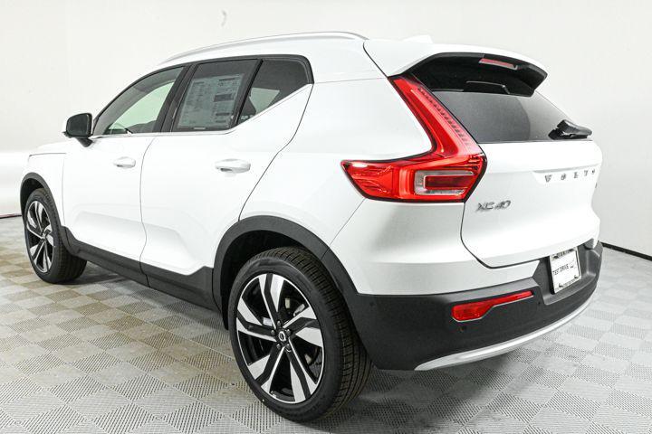 new 2025 Volvo XC40 car, priced at $51,565
