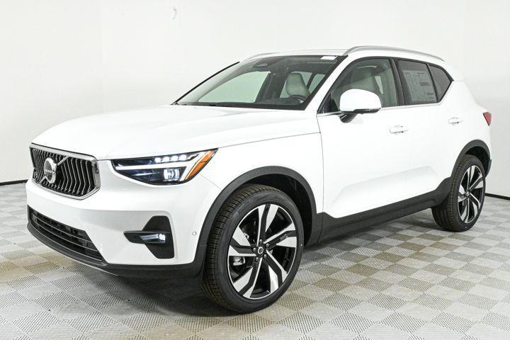 new 2025 Volvo XC40 car, priced at $51,565