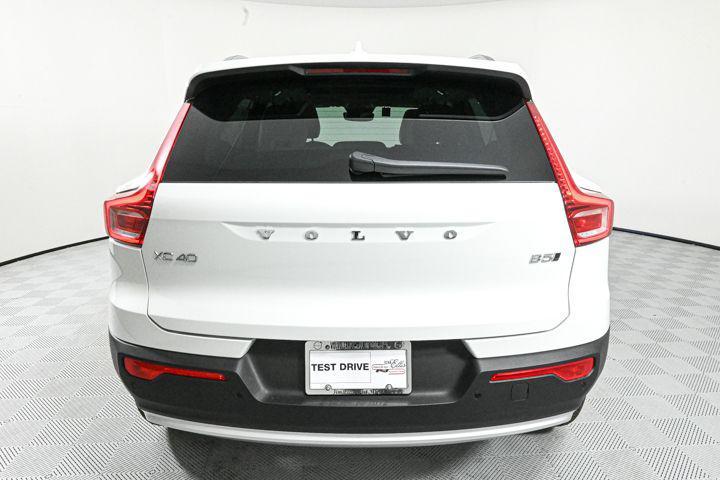 new 2025 Volvo XC40 car, priced at $51,565