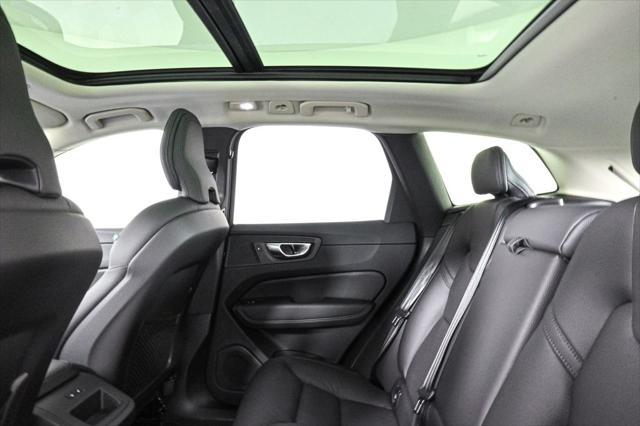 new 2025 Volvo XC60 car