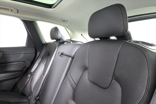 new 2025 Volvo XC60 car