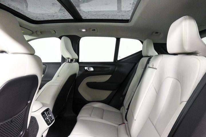 new 2025 Volvo XC40 car, priced at $52,000