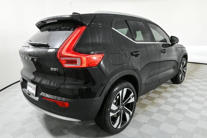 new 2025 Volvo XC40 car, priced at $52,000