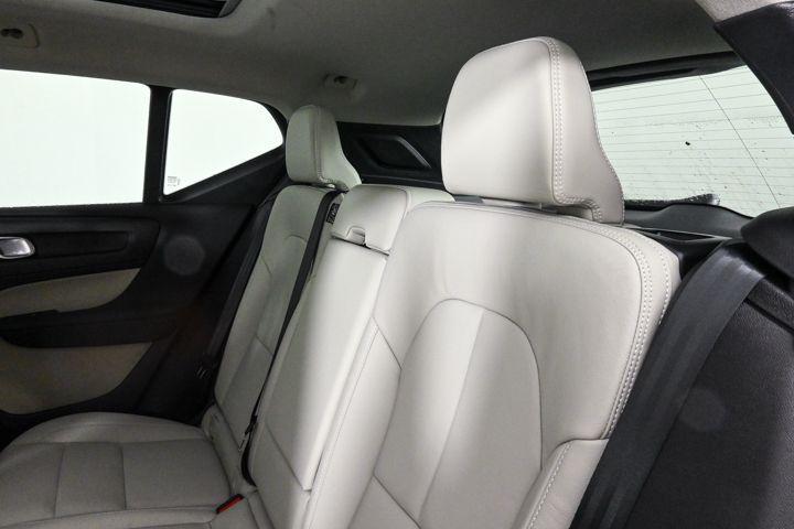 new 2025 Volvo XC40 car, priced at $52,000