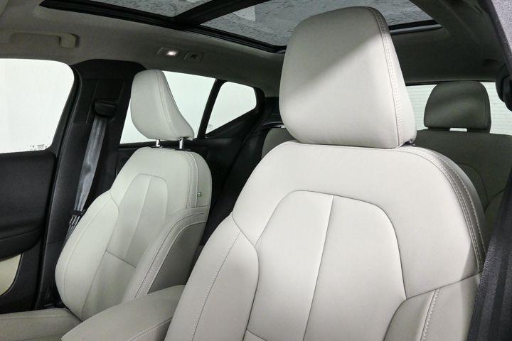 new 2025 Volvo XC40 car, priced at $52,000