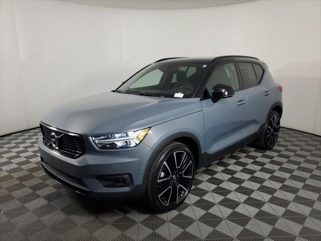 used 2022 Volvo XC40 car, priced at $32,700