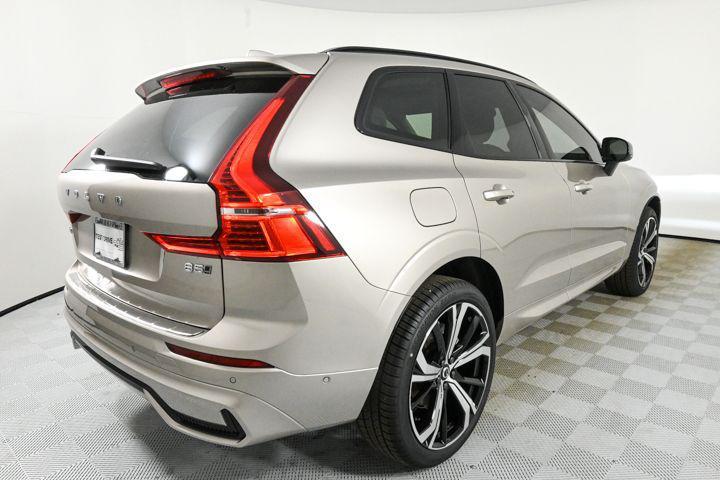 new 2025 Volvo XC60 car, priced at $58,135