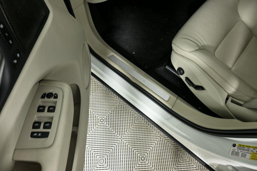 used 2023 Volvo XC60 car, priced at $34,962