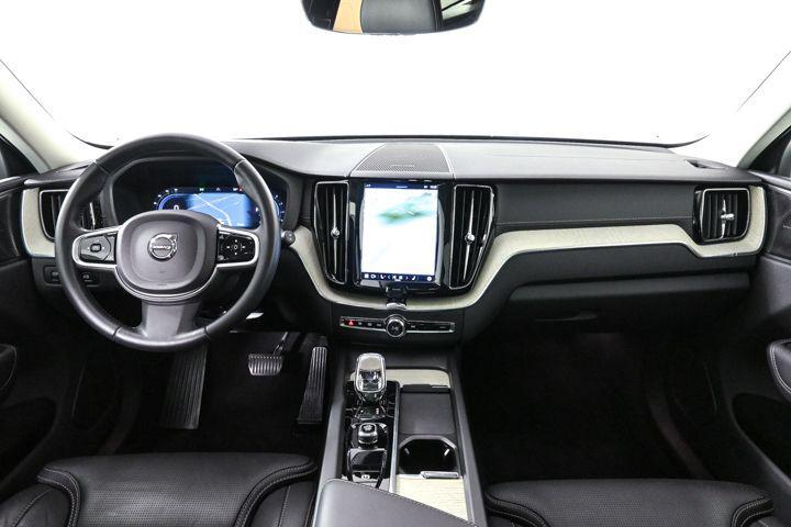 used 2022 Volvo XC60 car, priced at $34,900