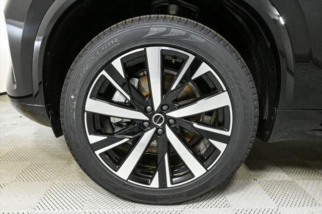 new 2025 Volvo XC90 car, priced at $65,395
