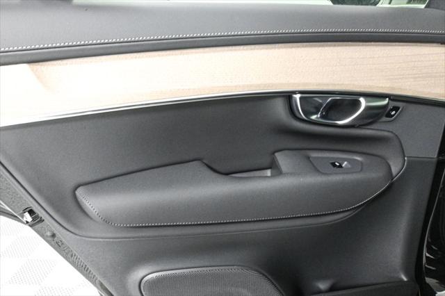 new 2025 Volvo XC90 car, priced at $65,395