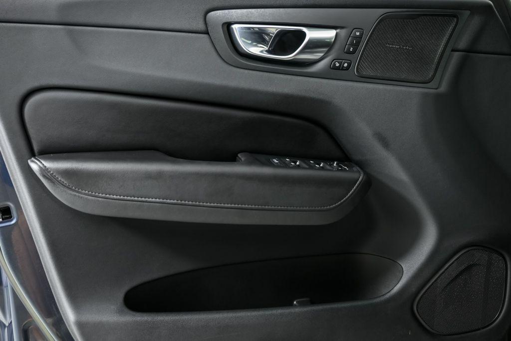 used 2023 Volvo XC60 car, priced at $35,851