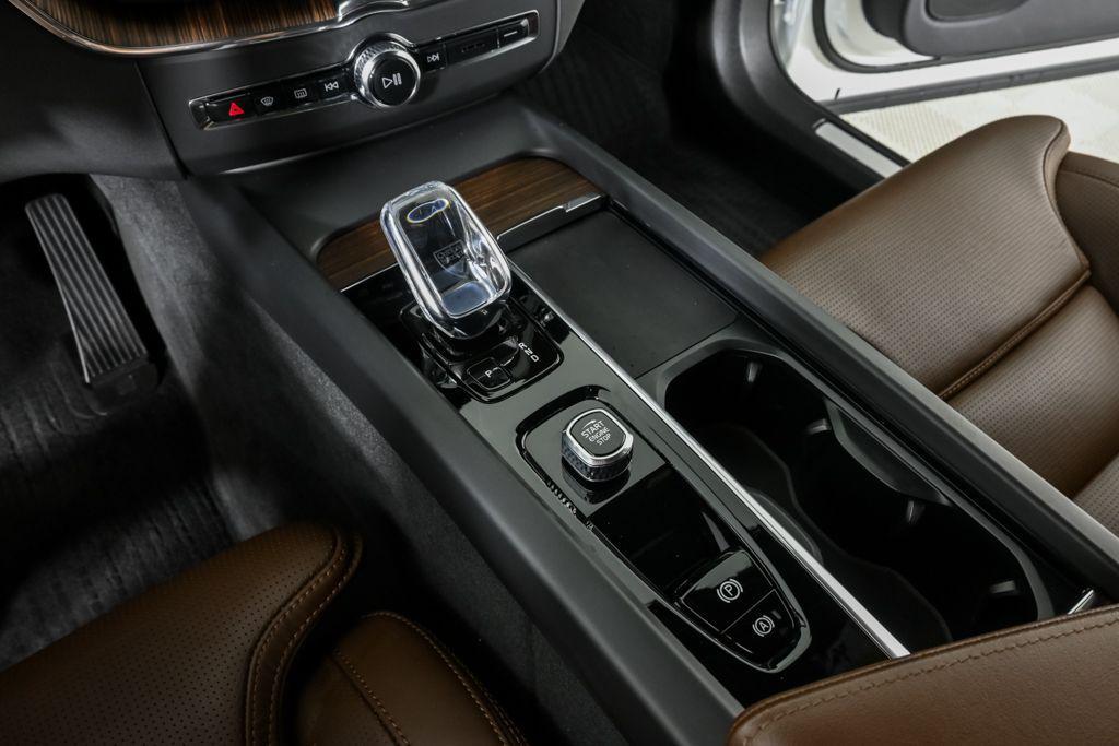 used 2022 Volvo XC60 car, priced at $39,764