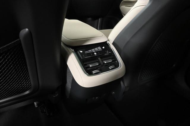 new 2025 Volvo XC90 car, priced at $60,725
