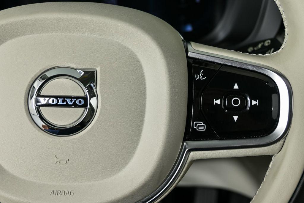used 2023 Volvo XC60 car, priced at $42,986