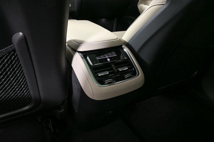 new 2025 Volvo XC90 car, priced at $65,145