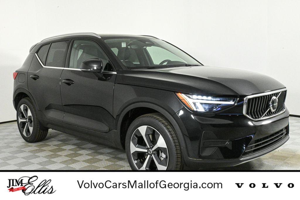 new 2025 Volvo XC40 car, priced at $36,437