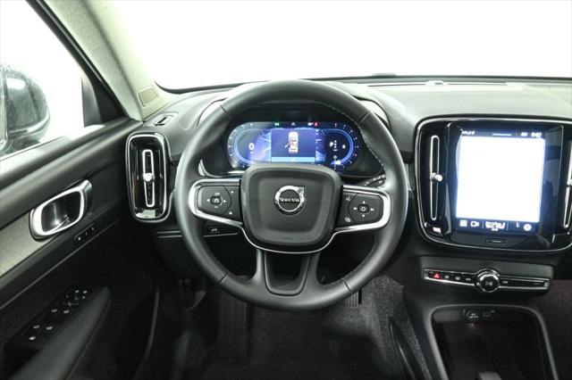new 2025 Volvo XC40 car, priced at $45,485