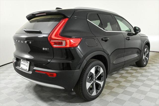 new 2025 Volvo XC40 car, priced at $45,485