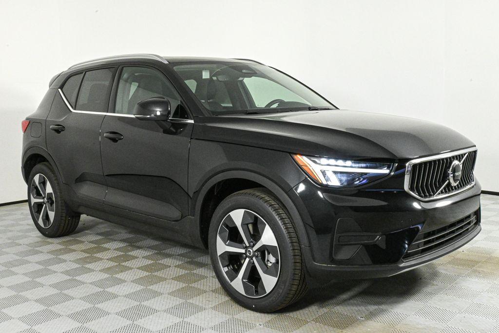 new 2025 Volvo XC40 car, priced at $38,937