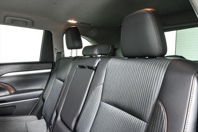 used 2014 Toyota Highlander car, priced at $15,200