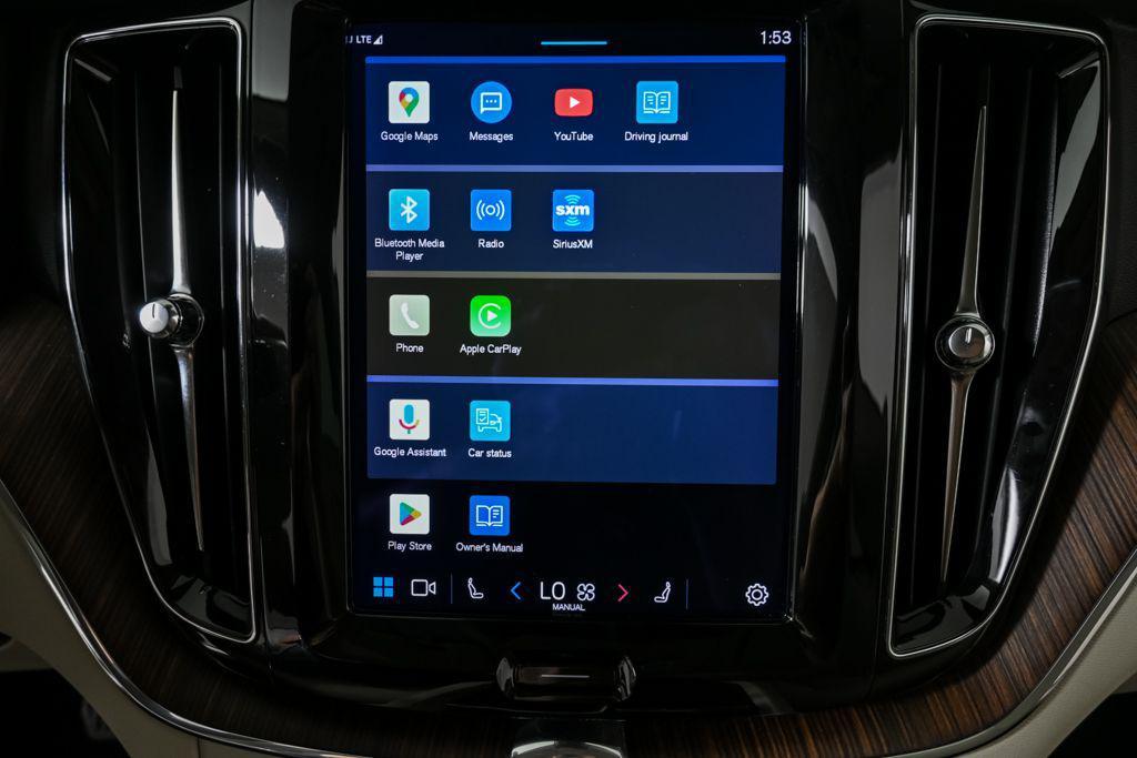 used 2022 Volvo XC60 car, priced at $34,989
