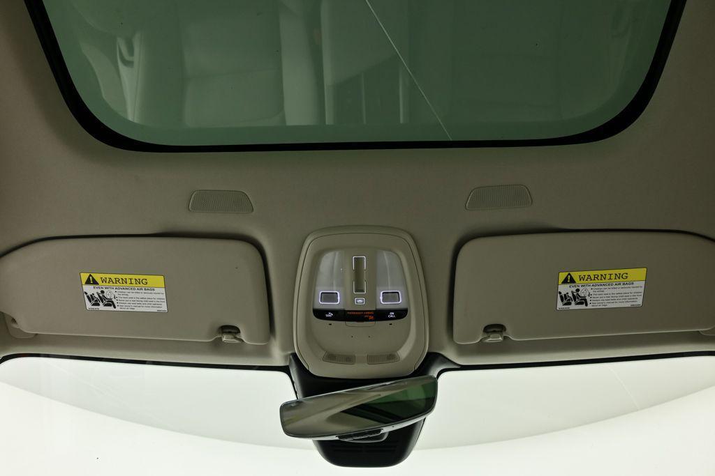 used 2022 Volvo XC60 car, priced at $34,989