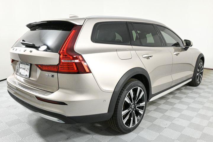 new 2025 Volvo V60 Cross Country car, priced at $56,525