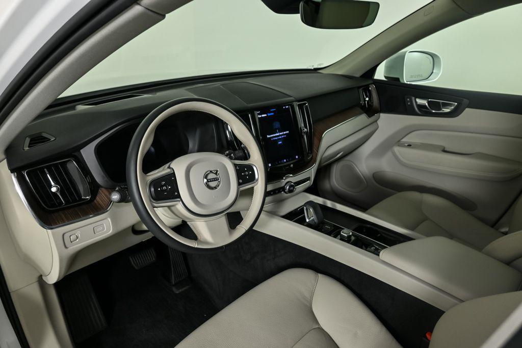 used 2022 Volvo XC60 car, priced at $34,492