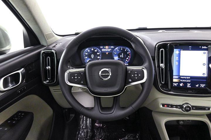 used 2022 Volvo XC40 car, priced at $31,500