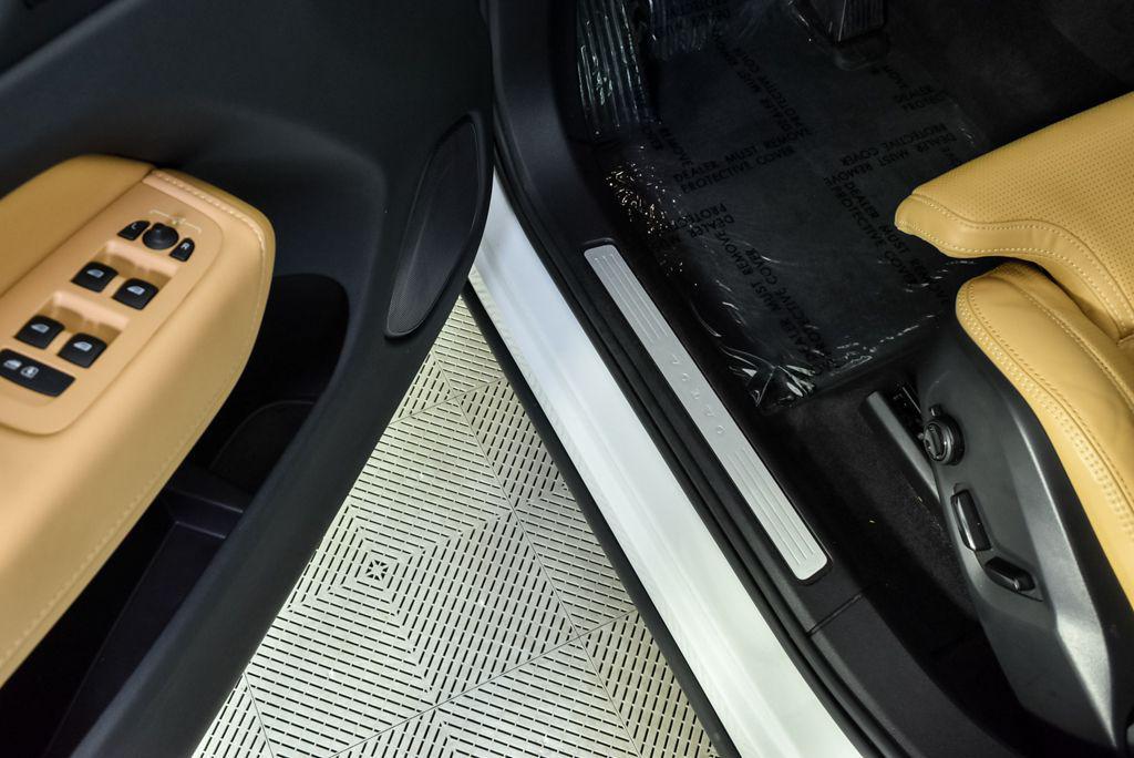 used 2023 Volvo XC60 car, priced at $36,332