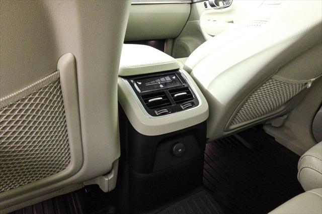 used 2022 Volvo XC90 Recharge Plug-In Hybrid car, priced at $48,900