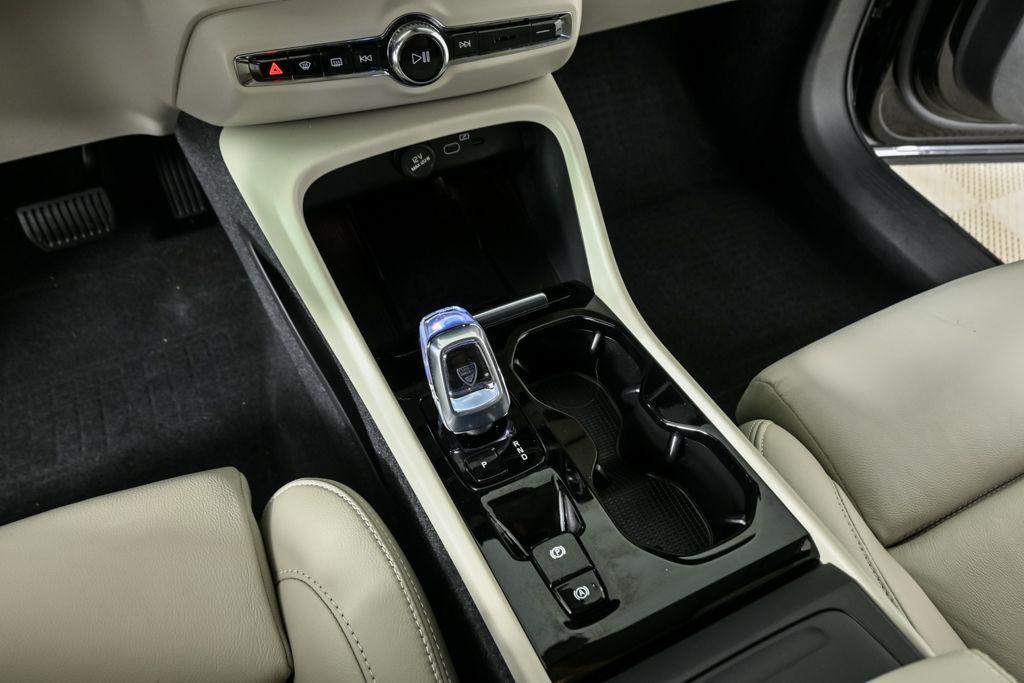 used 2024 Volvo XC40 car, priced at $34,680