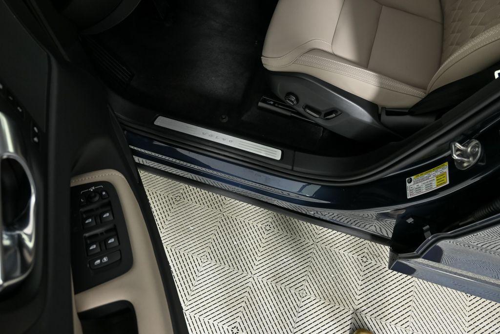 new 2026 Volvo XC60 car, priced at $57,985