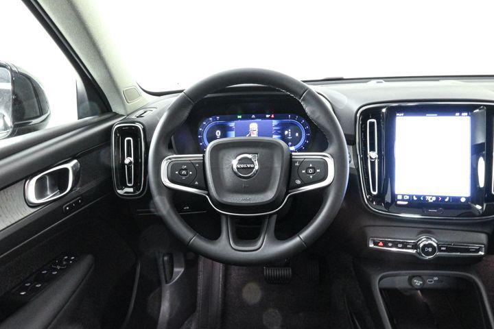 new 2025 Volvo XC40 car, priced at $45,485